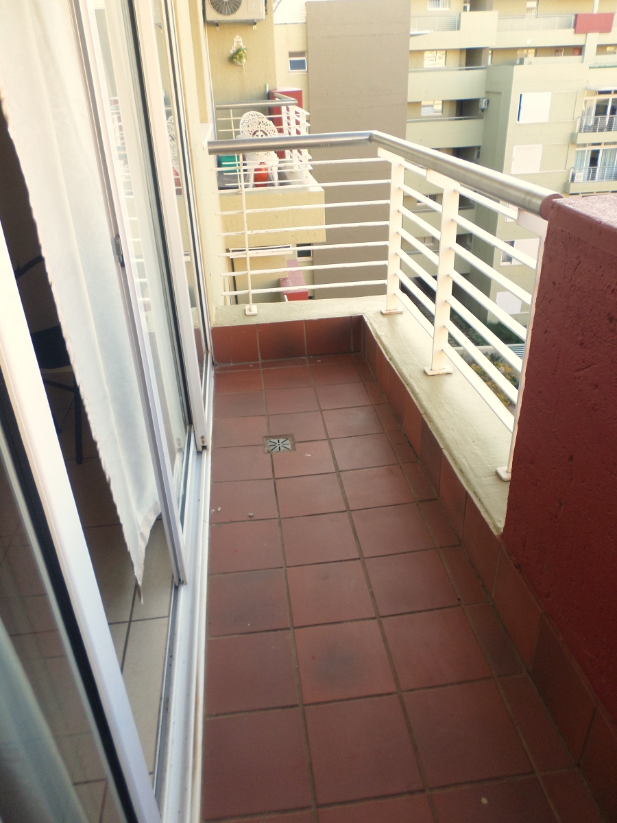 To Let 1 Bedroom Property for Rent in New Town Centre KwaZulu-Natal