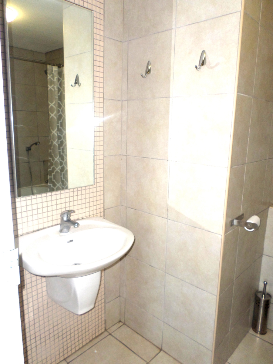 To Let 1 Bedroom Property for Rent in New Town Centre KwaZulu-Natal