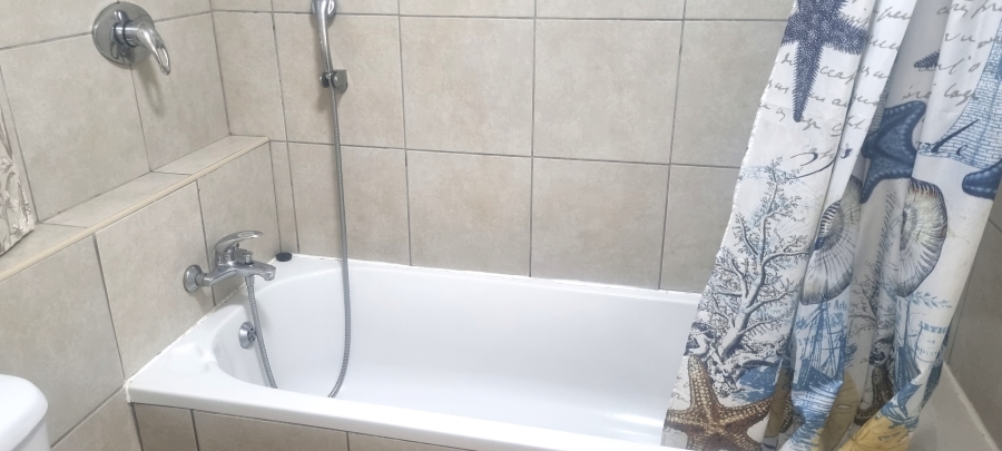 To Let 1 Bedroom Property for Rent in New Town Centre KwaZulu-Natal