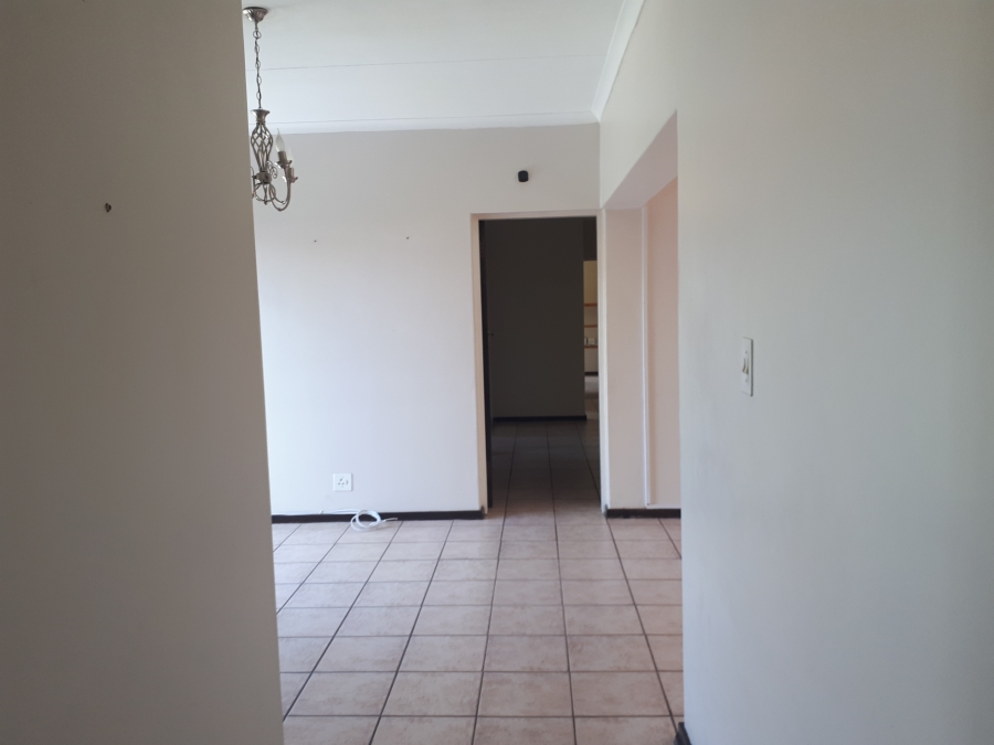 To Let 4 Bedroom Property for Rent in Aviary Hill KwaZulu-Natal