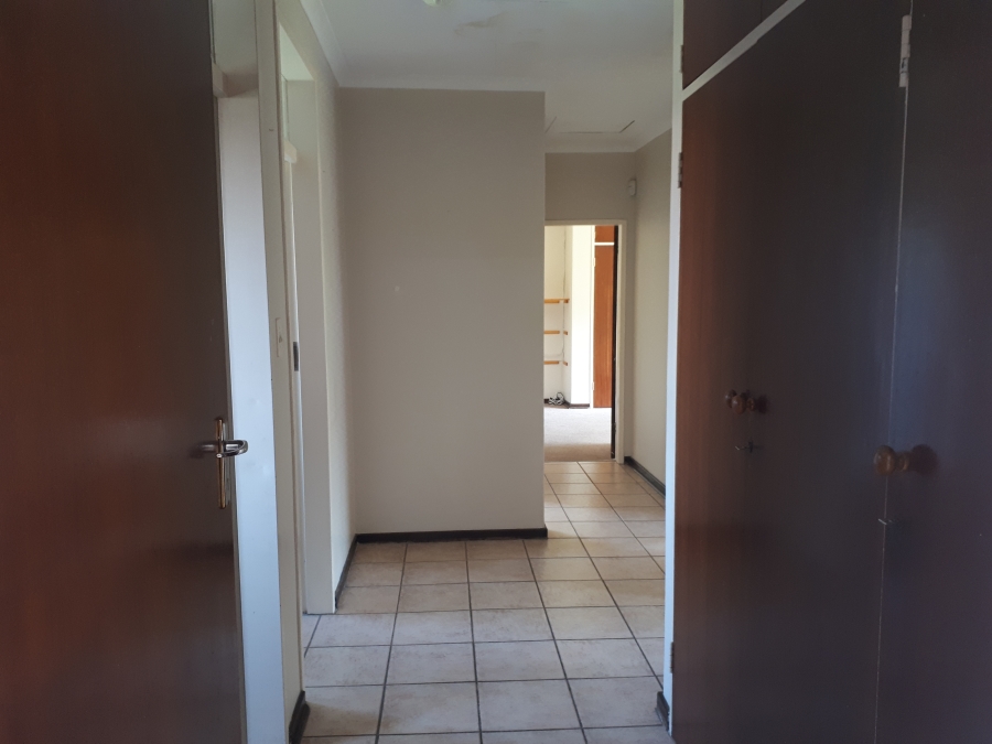 To Let 4 Bedroom Property for Rent in Aviary Hill KwaZulu-Natal