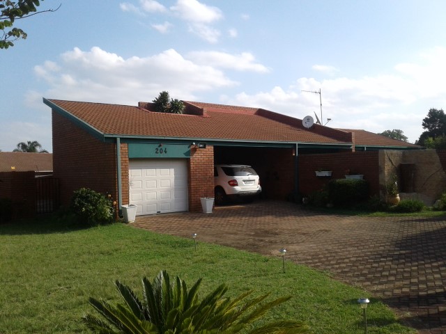 To Let 4 Bedroom Property for Rent in Aviary Hill KwaZulu-Natal