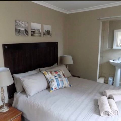 14 Bedroom Property for Sale in Ocean View KwaZulu-Natal