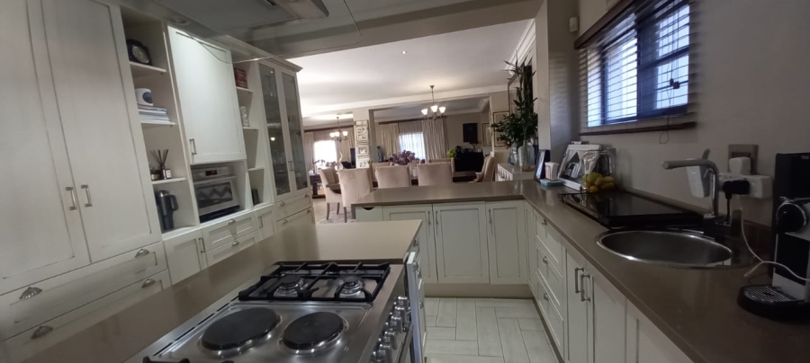 5 Bedroom Property for Sale in Glen Ashley KwaZulu-Natal