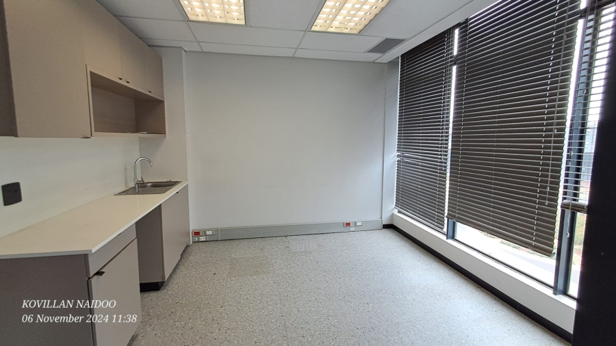 To Let commercial Property for Rent in Umhlanga KwaZulu-Natal