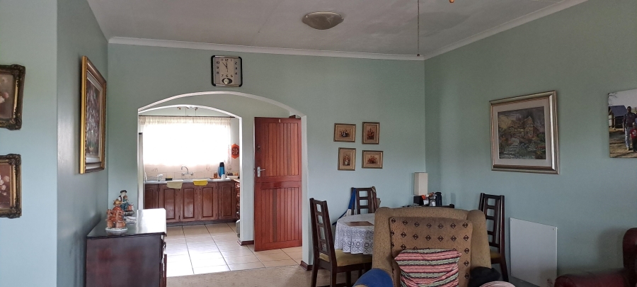 8 Bedroom Property for Sale in Manaba Beach KwaZulu-Natal