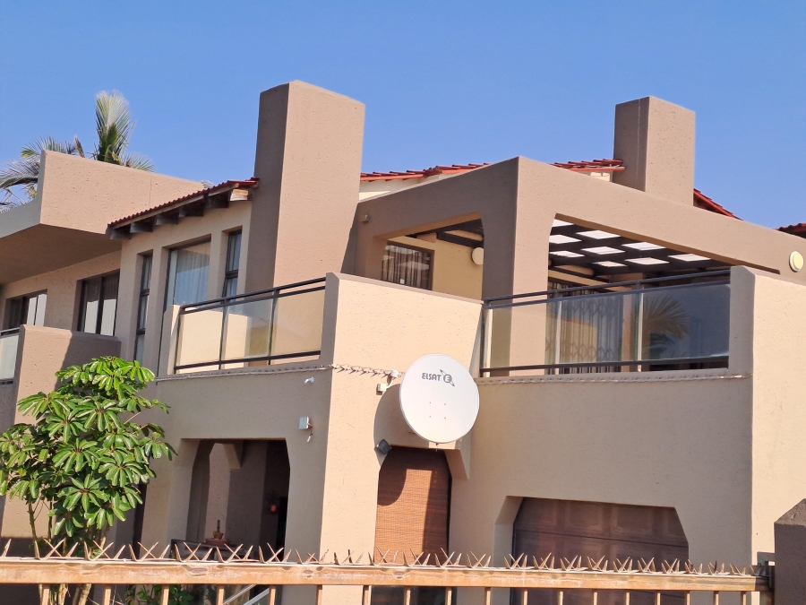 8 Bedroom Property for Sale in Manaba Beach KwaZulu-Natal