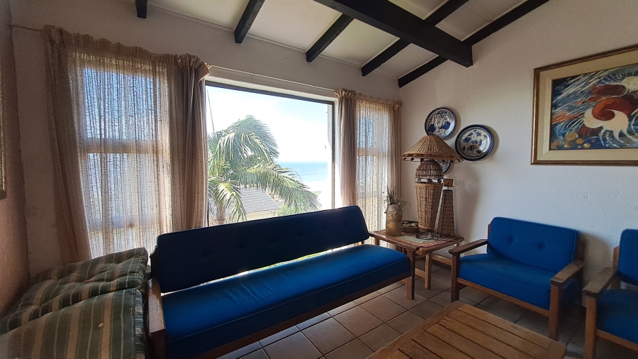 8 Bedroom Property for Sale in Manaba Beach KwaZulu-Natal