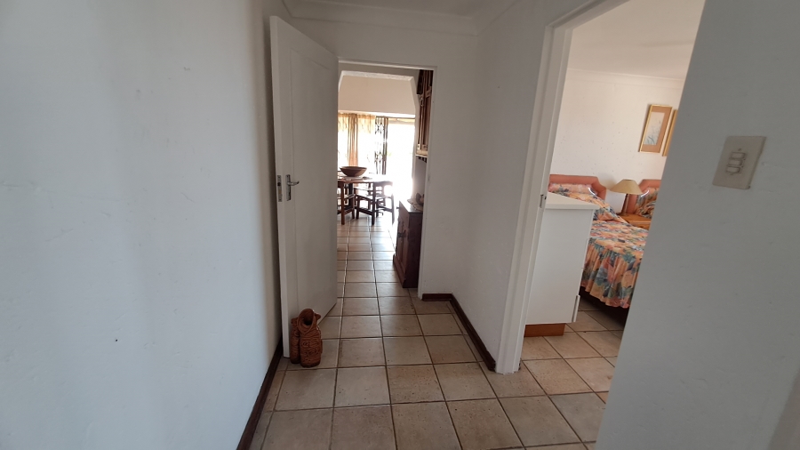 8 Bedroom Property for Sale in Manaba Beach KwaZulu-Natal