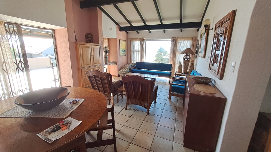 8 Bedroom Property for Sale in Manaba Beach KwaZulu-Natal