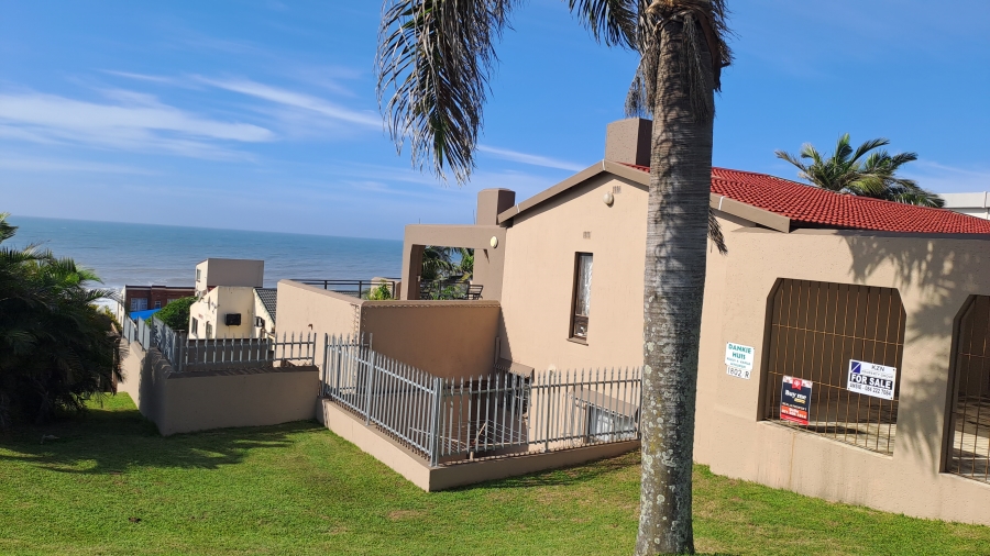 8 Bedroom Property for Sale in Manaba Beach KwaZulu-Natal