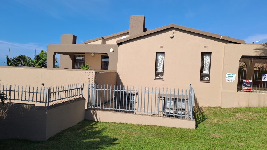 8 Bedroom Property for Sale in Manaba Beach KwaZulu-Natal