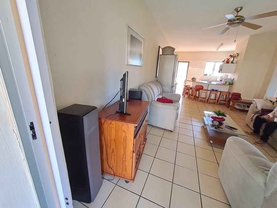 2 Bedroom Property for Sale in Manaba Beach KwaZulu-Natal