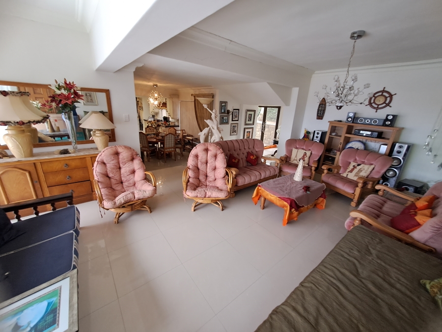 7 Bedroom Property for Sale in Margate KwaZulu-Natal