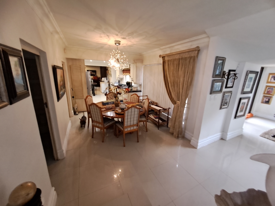 7 Bedroom Property for Sale in Margate KwaZulu-Natal