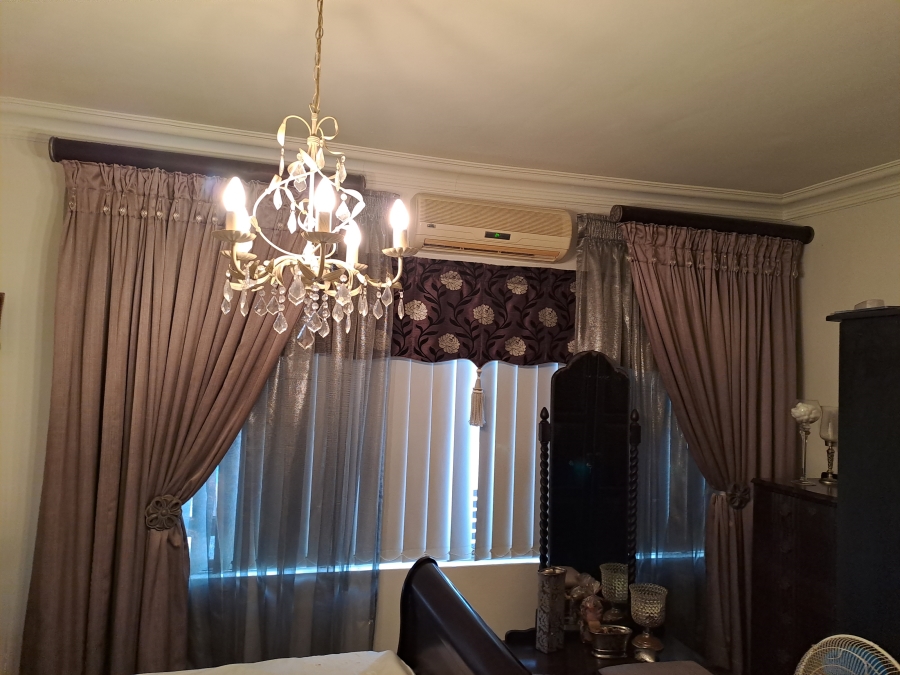 7 Bedroom Property for Sale in Margate KwaZulu-Natal