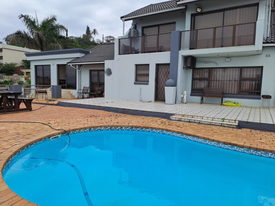 7 Bedroom Property for Sale in Margate KwaZulu-Natal