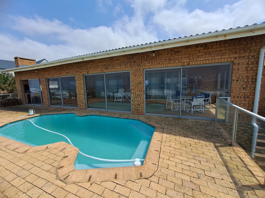 6 Bedroom Property for Sale in St Michaels On Sea KwaZulu-Natal