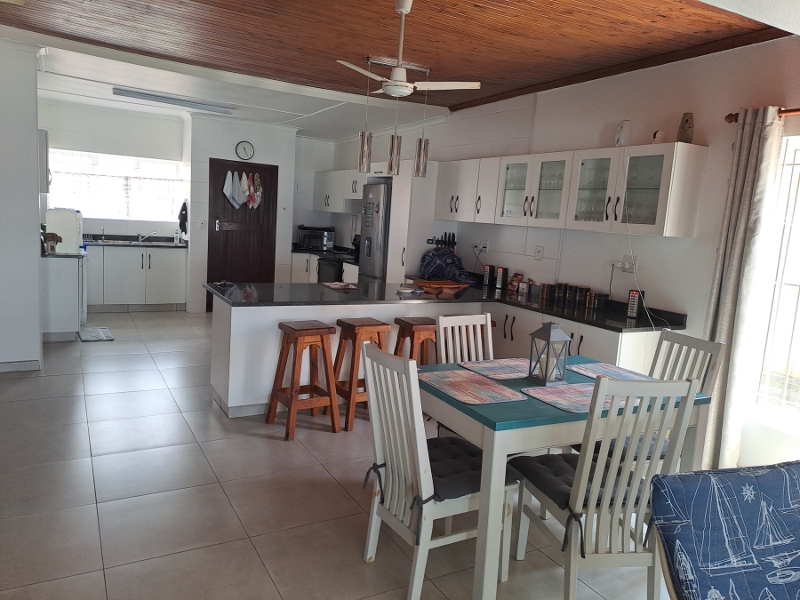 6 Bedroom Property for Sale in St Michaels On Sea KwaZulu-Natal