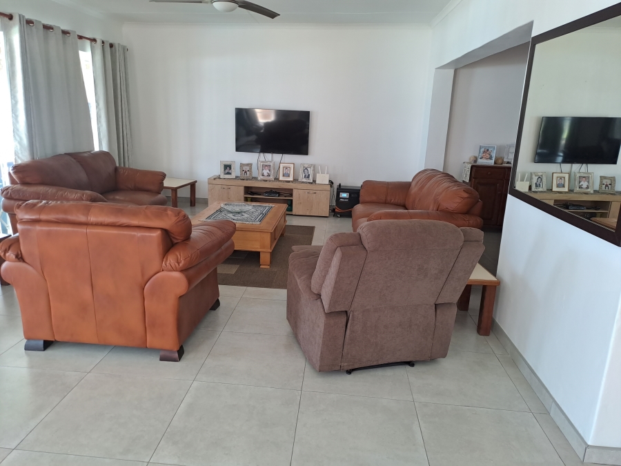 6 Bedroom Property for Sale in St Michaels On Sea KwaZulu-Natal