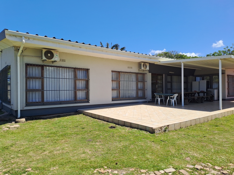 6 Bedroom Property for Sale in Uvongo Beach KwaZulu-Natal