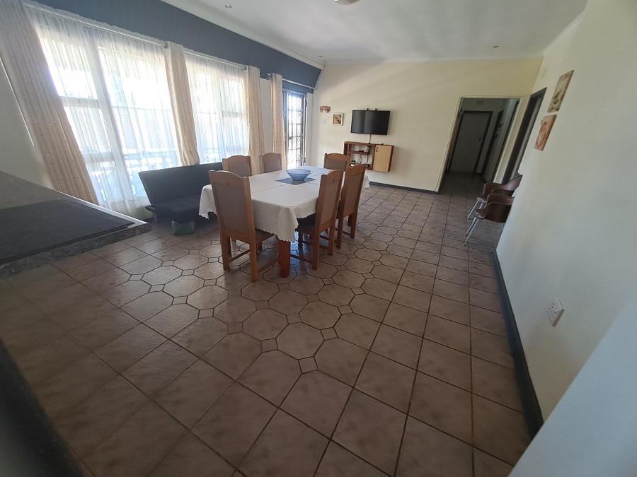 6 Bedroom Property for Sale in Uvongo Beach KwaZulu-Natal