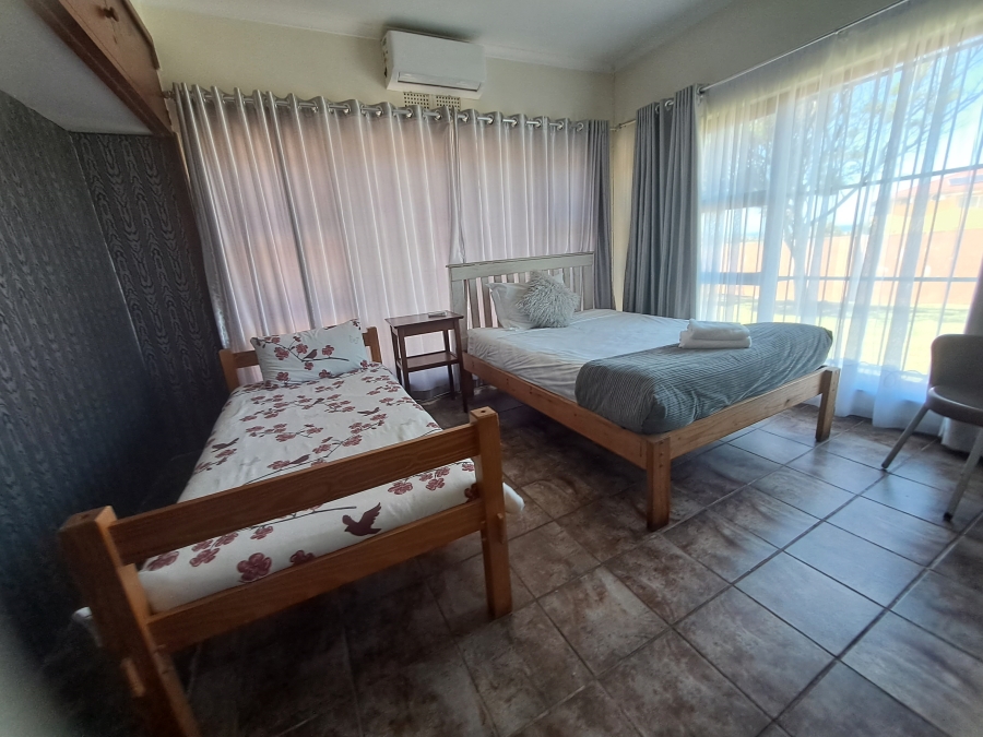 6 Bedroom Property for Sale in Uvongo Beach KwaZulu-Natal