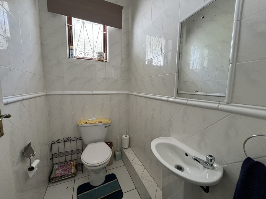 3 Bedroom Property for Sale in Pumula KwaZulu-Natal