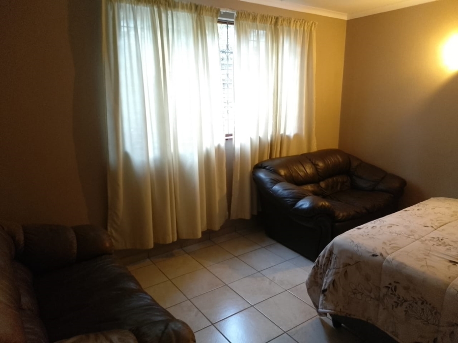 4 Bedroom Property for Sale in Glenmore KwaZulu-Natal