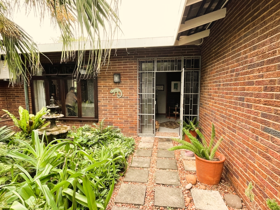 4 Bedroom Property for Sale in Freeland Park KwaZulu-Natal