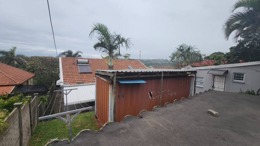 6 Bedroom Property for Sale in Grosvenor KwaZulu-Natal