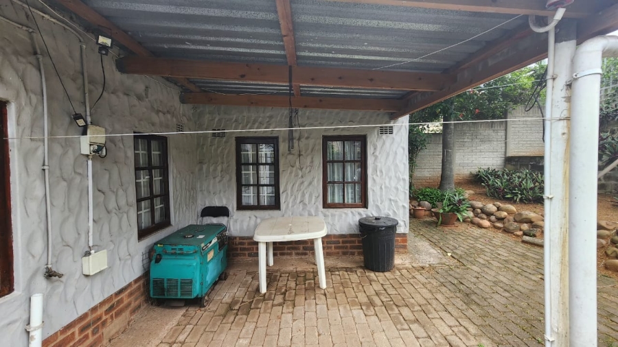 6 Bedroom Property for Sale in Grosvenor KwaZulu-Natal