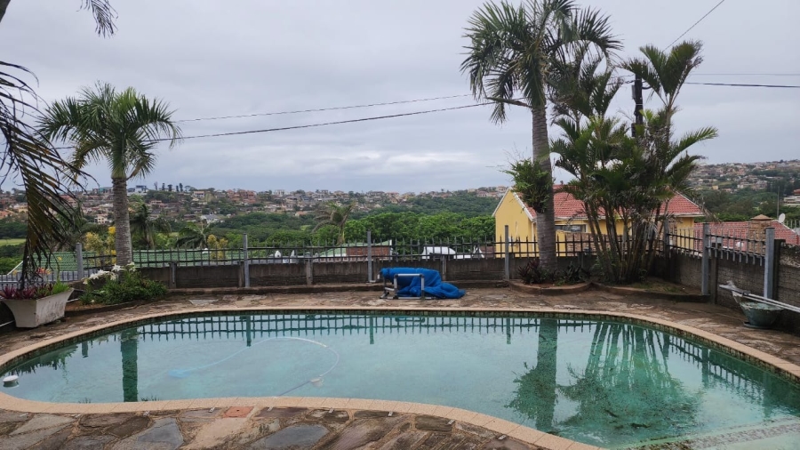 6 Bedroom Property for Sale in Grosvenor KwaZulu-Natal