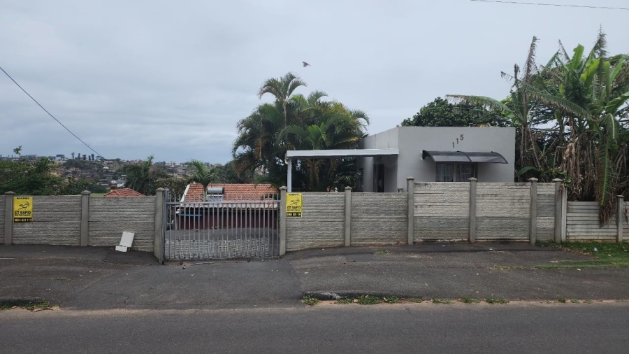 6 Bedroom Property for Sale in Grosvenor KwaZulu-Natal