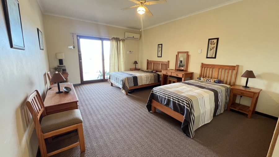 1 Bedroom Property for Sale in Margate KwaZulu-Natal