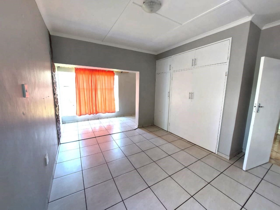 4 Bedroom Property for Sale in Huttenheights KwaZulu-Natal