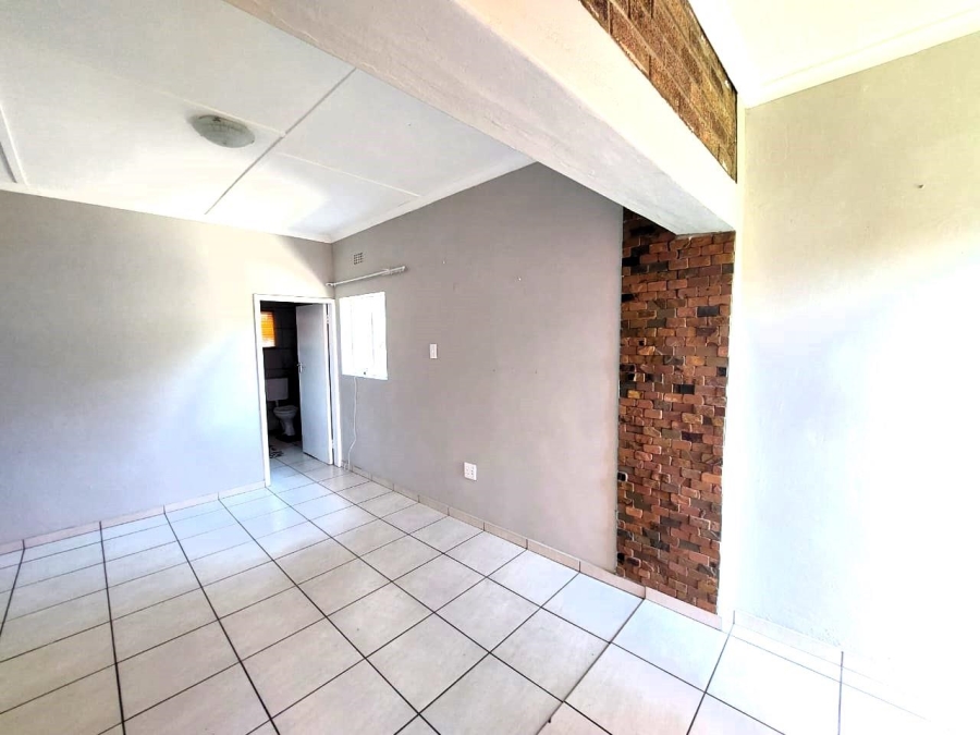 4 Bedroom Property for Sale in Huttenheights KwaZulu-Natal