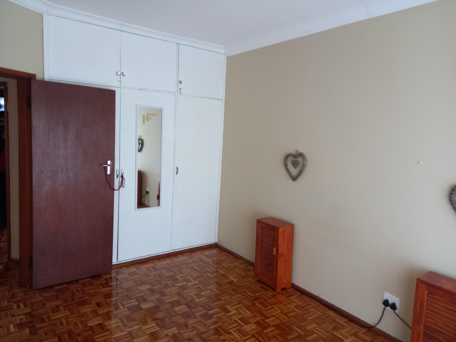 3 Bedroom Property for Sale in St Michaels On Sea KwaZulu-Natal