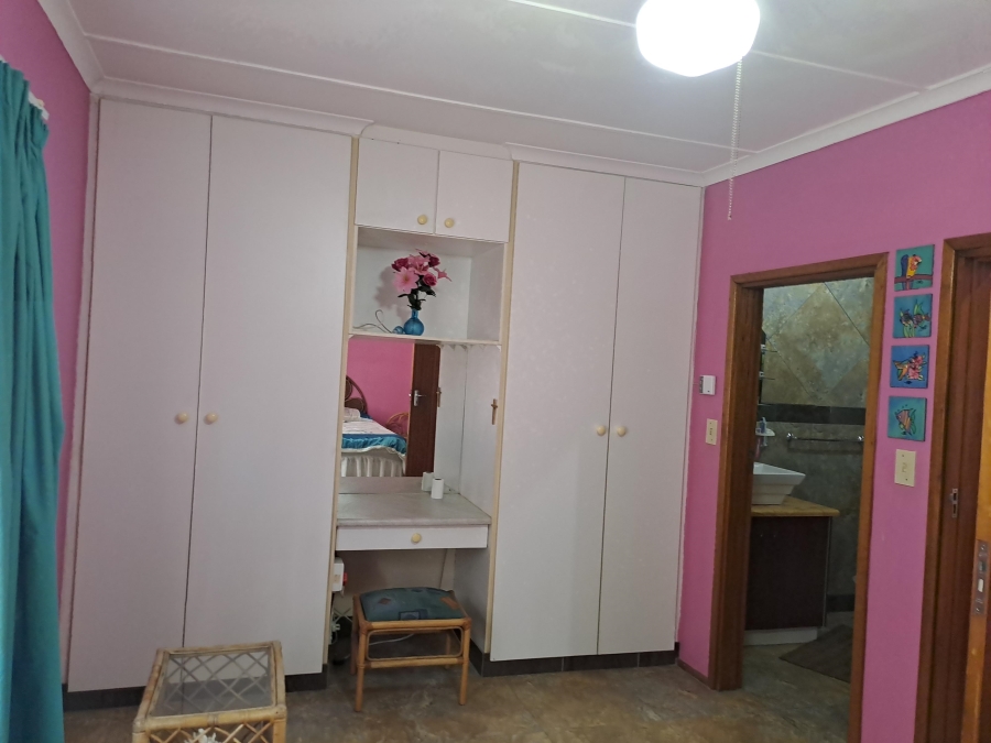 3 Bedroom Property for Sale in Uvongo Beach KwaZulu-Natal