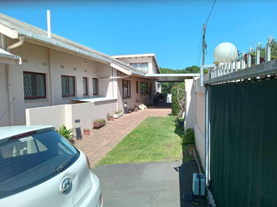 4 Bedroom Property for Sale in Margate KwaZulu-Natal