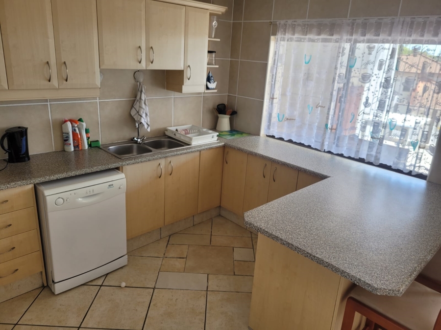 3 Bedroom Property for Sale in Uvongo Beach KwaZulu-Natal