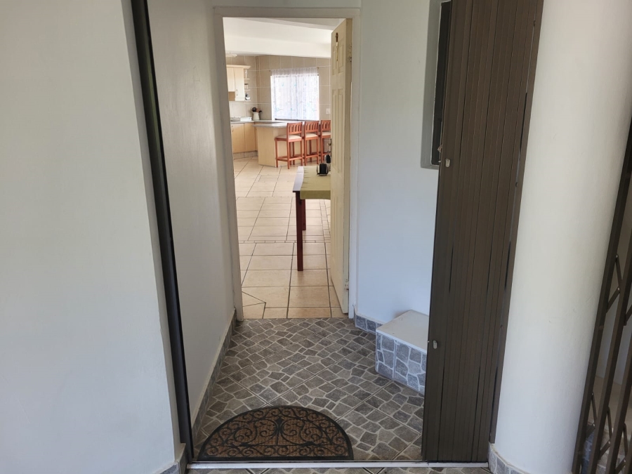 3 Bedroom Property for Sale in Uvongo Beach KwaZulu-Natal