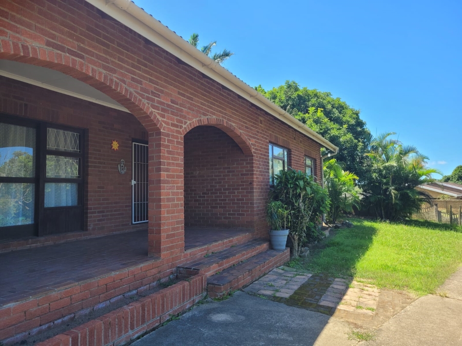 5 Bedroom Property for Sale in Shelly Beach KwaZulu-Natal