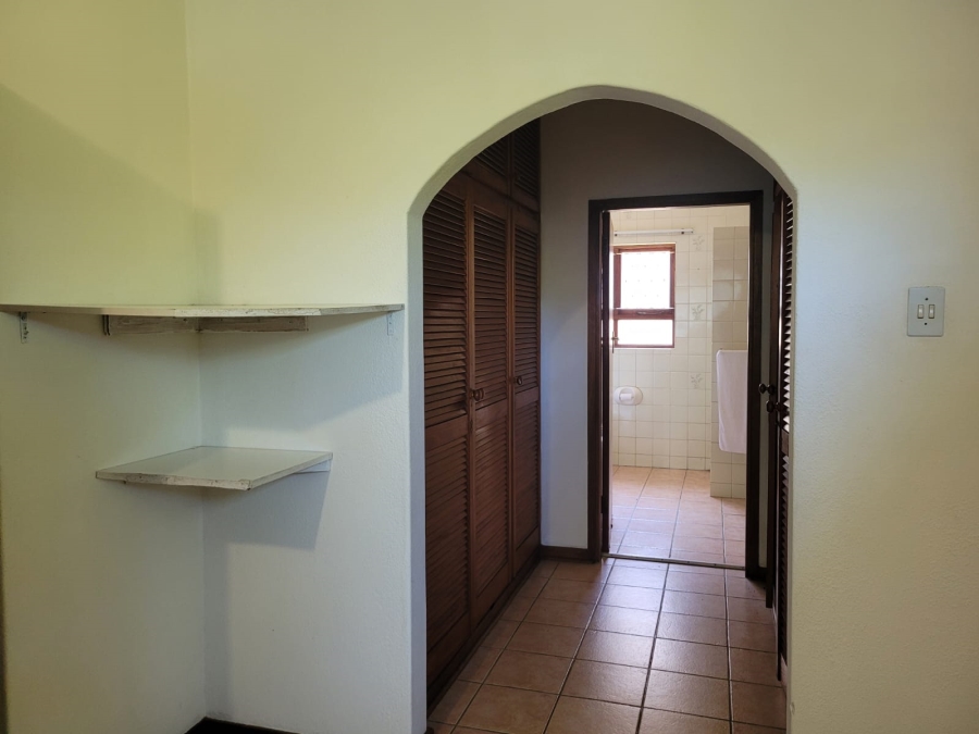 5 Bedroom Property for Sale in Shelly Beach KwaZulu-Natal