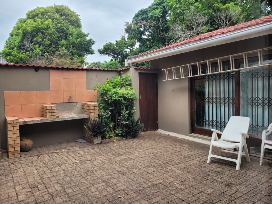 6 Bedroom Property for Sale in Marina Beach KwaZulu-Natal