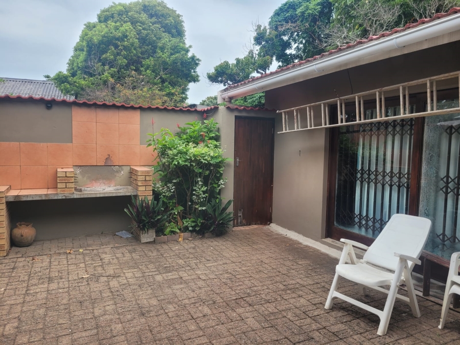 6 Bedroom Property for Sale in Marina Beach KwaZulu-Natal