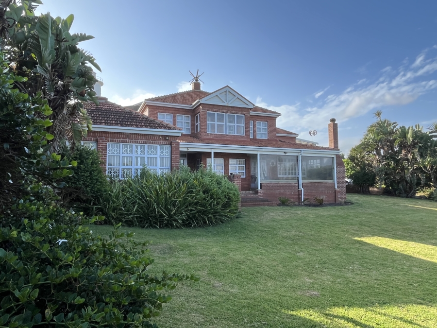 5 Bedroom Property for Sale in Port Edward KwaZulu-Natal