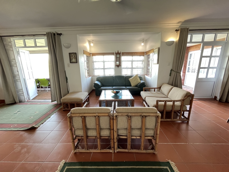 5 Bedroom Property for Sale in Port Edward KwaZulu-Natal