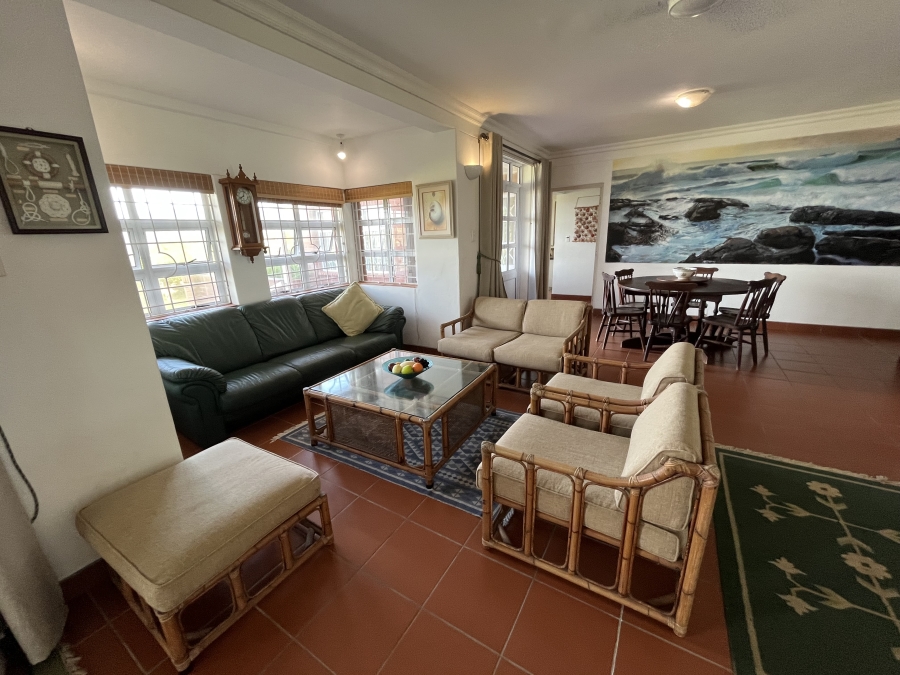 5 Bedroom Property for Sale in Port Edward KwaZulu-Natal