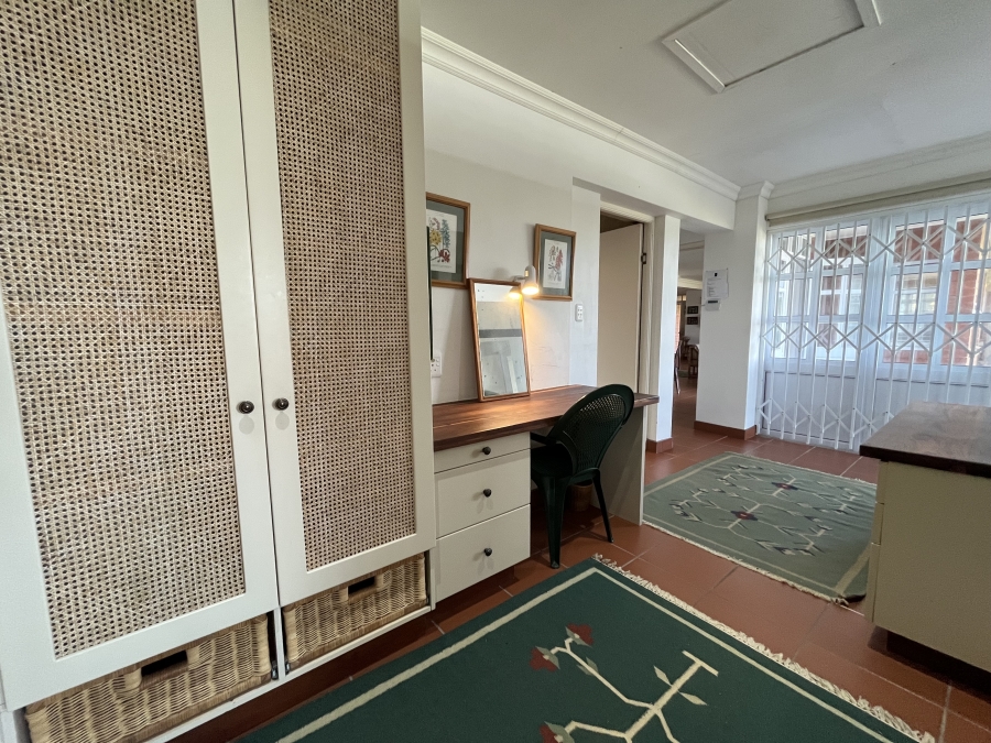 5 Bedroom Property for Sale in Port Edward KwaZulu-Natal